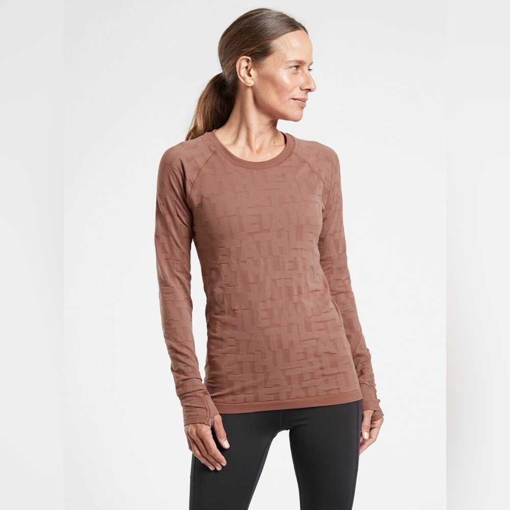 Athleta Momentum Top Logo